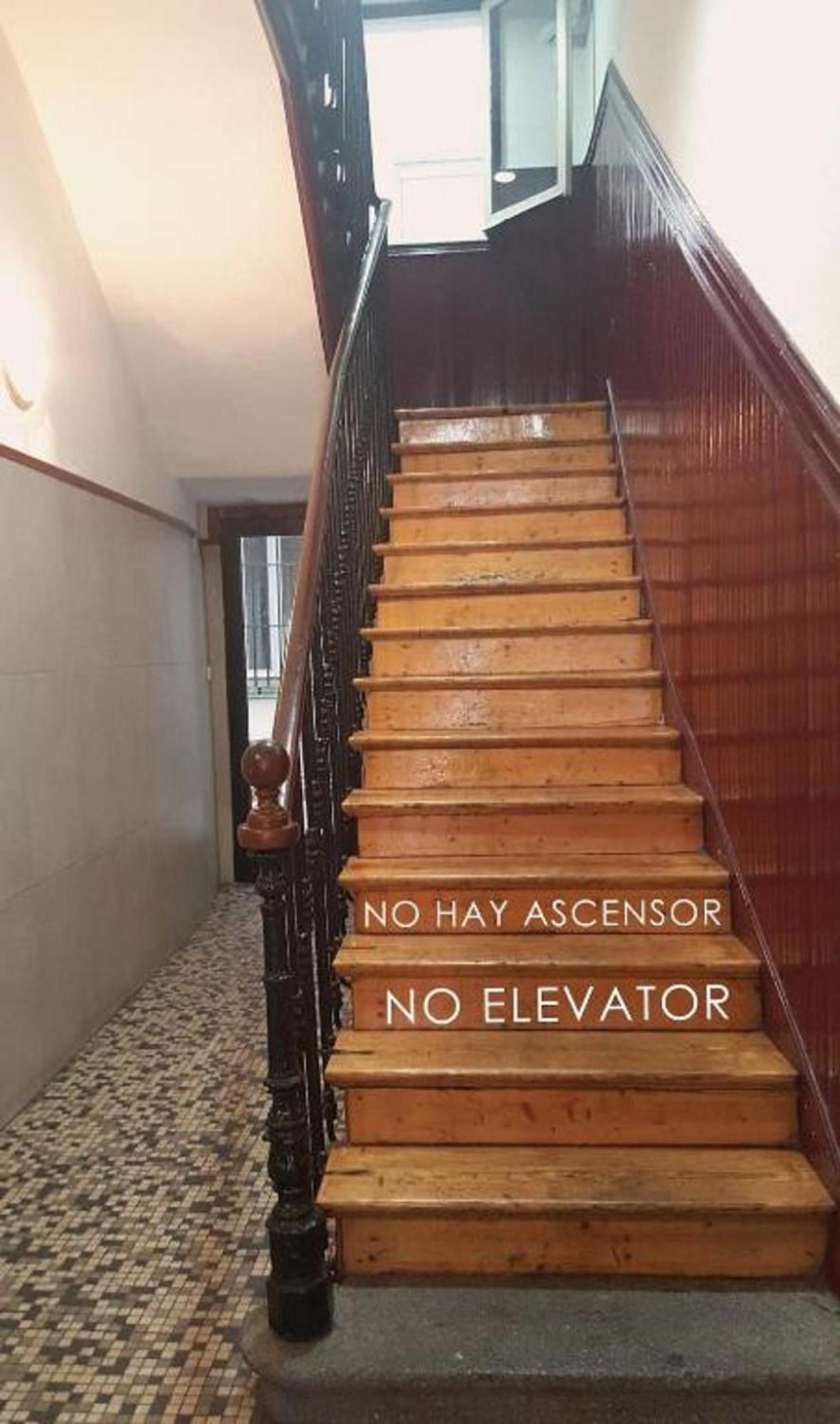 Ferienwohnung Gran Via Rustico -No Ascensor- Madrid Exterior foto